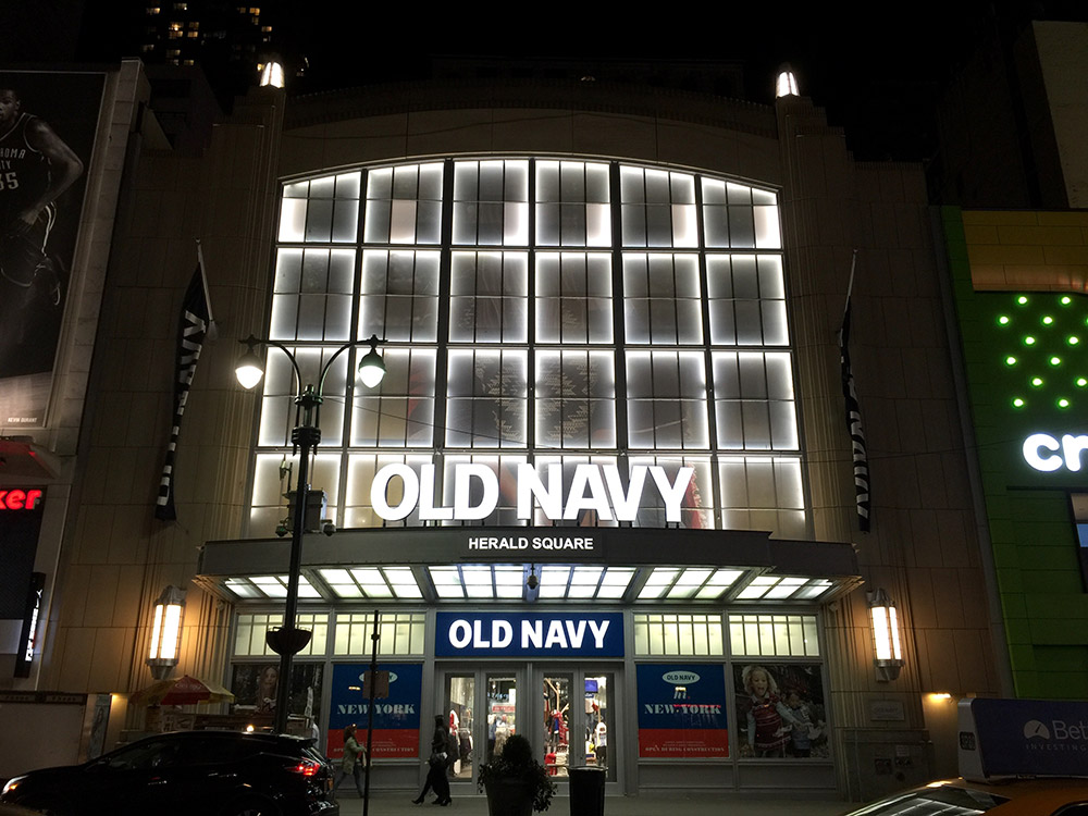 The Smart Lighting Company - Old-Navy-outdoor-linear-1